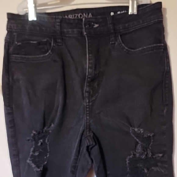 Arizona Black Distressed Women Jeans Size 9. - Picture 3 of 6